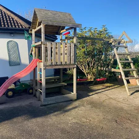 דירה Mini-apt Carrigaline, 2min To Town 1 Bed & Sofa Bed Sleeps 3 Or 4