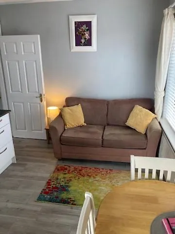 Mini-apt Carrigaline, 2min To Town 1 Bed & Sofa Bed Sleeps 4 Lejlighed